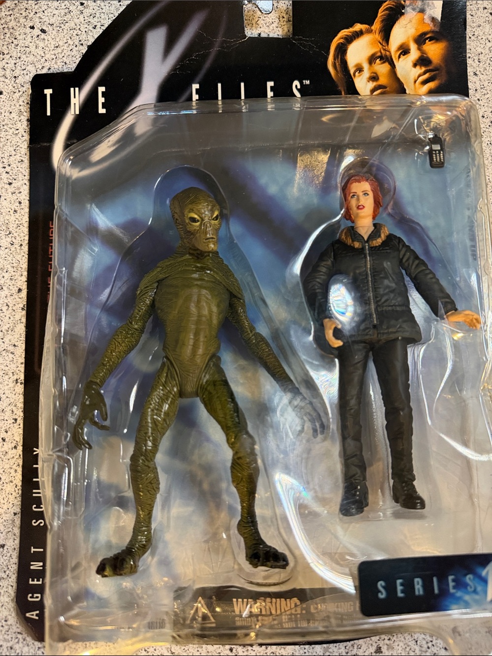 The X-Files Agent Scully & Alien Reptile Figure Set - Green/Black